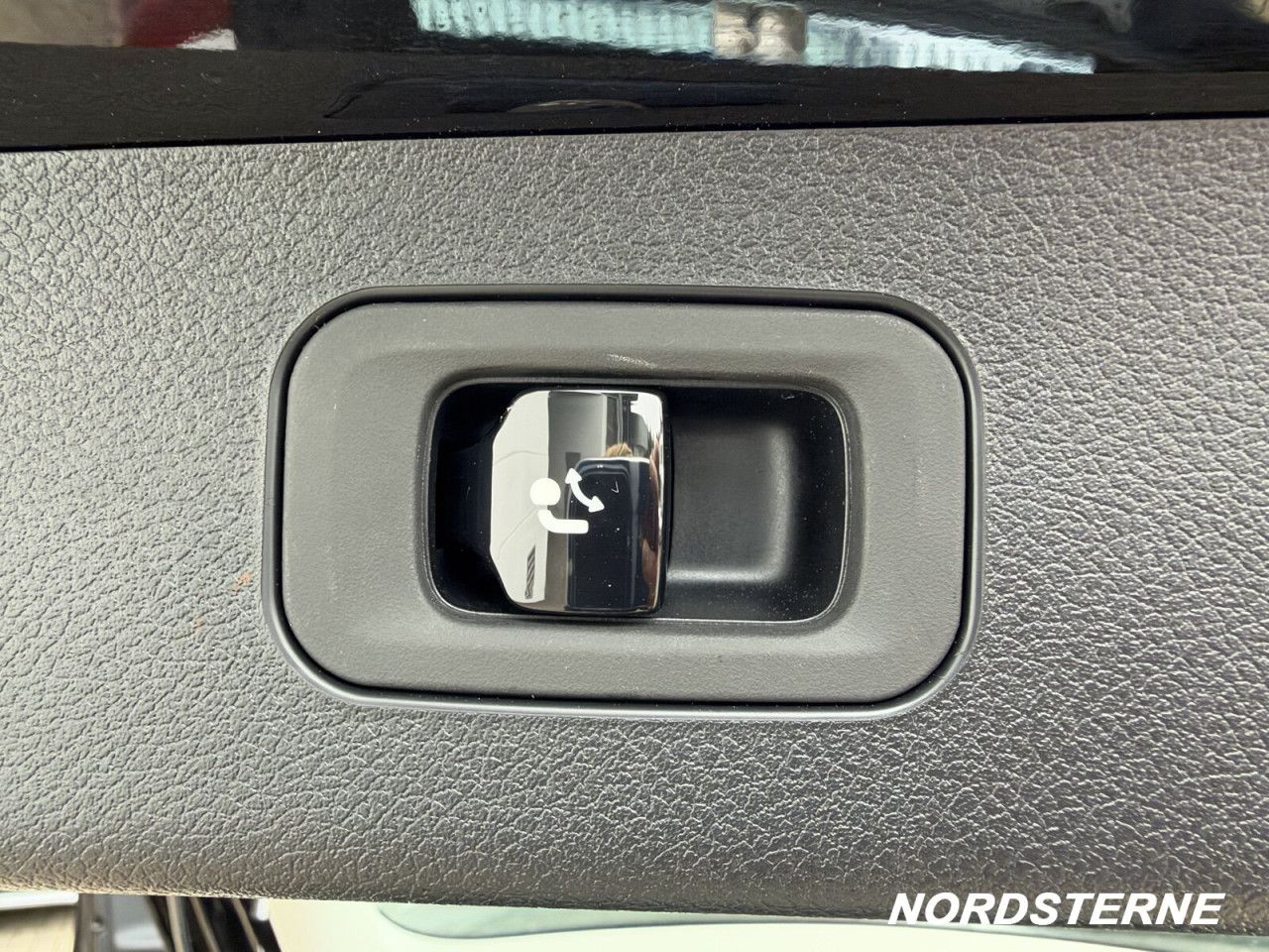 Mercedes-Benz E-Klasse – Bild 9