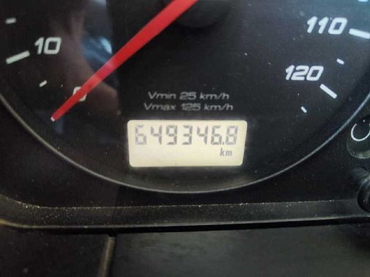 Vehicle image 12 / 14
