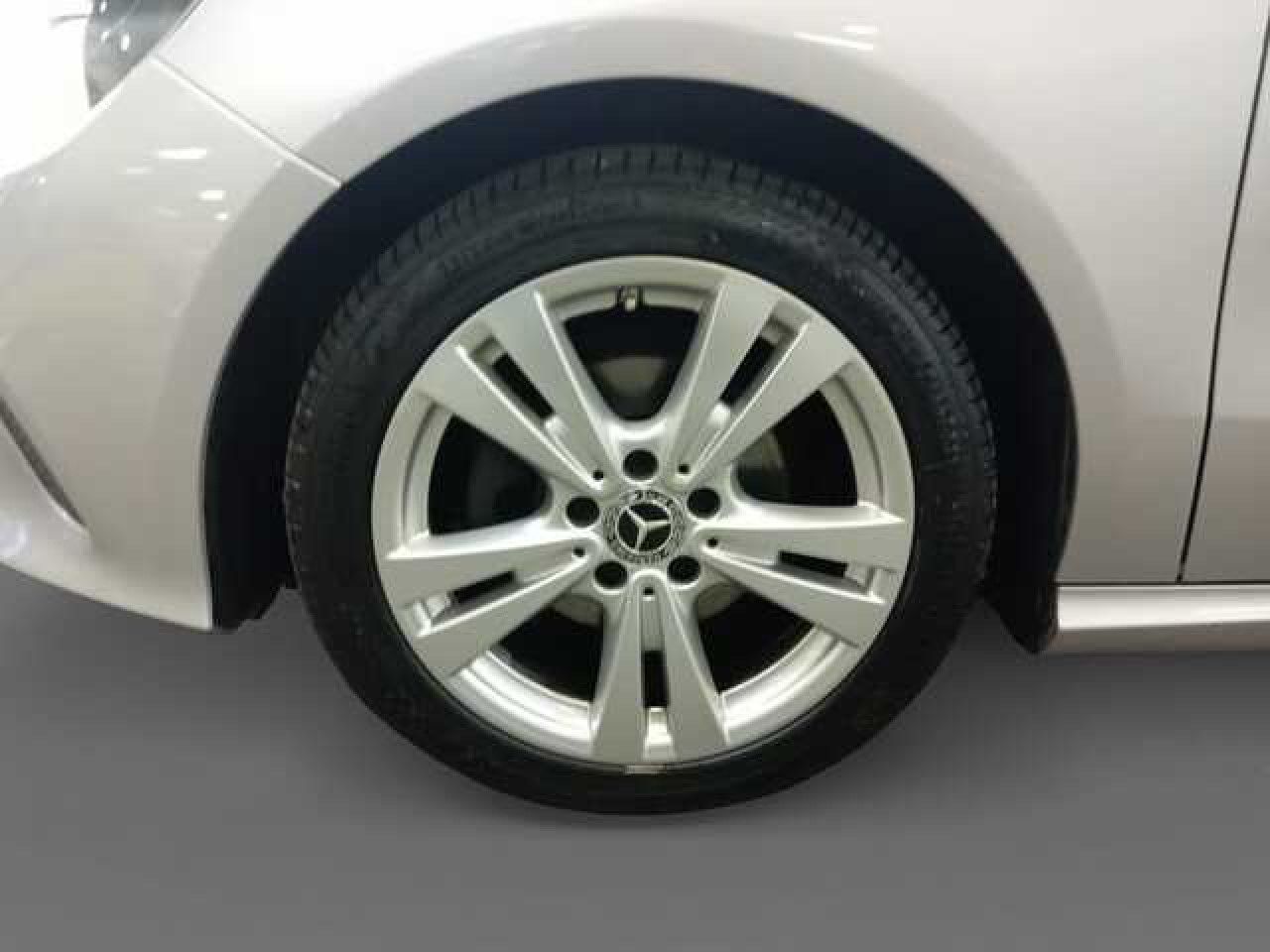 Imagem do veículo 6 / 15