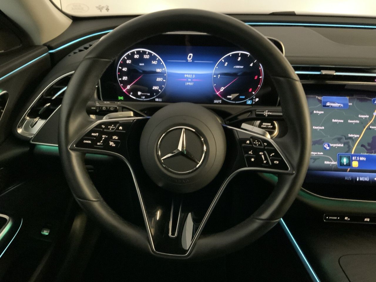 Mercedes-Benz E-Klasse – Bild 9