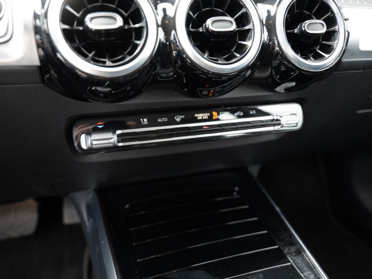 Mercedes-Benz GLB – Bild 14