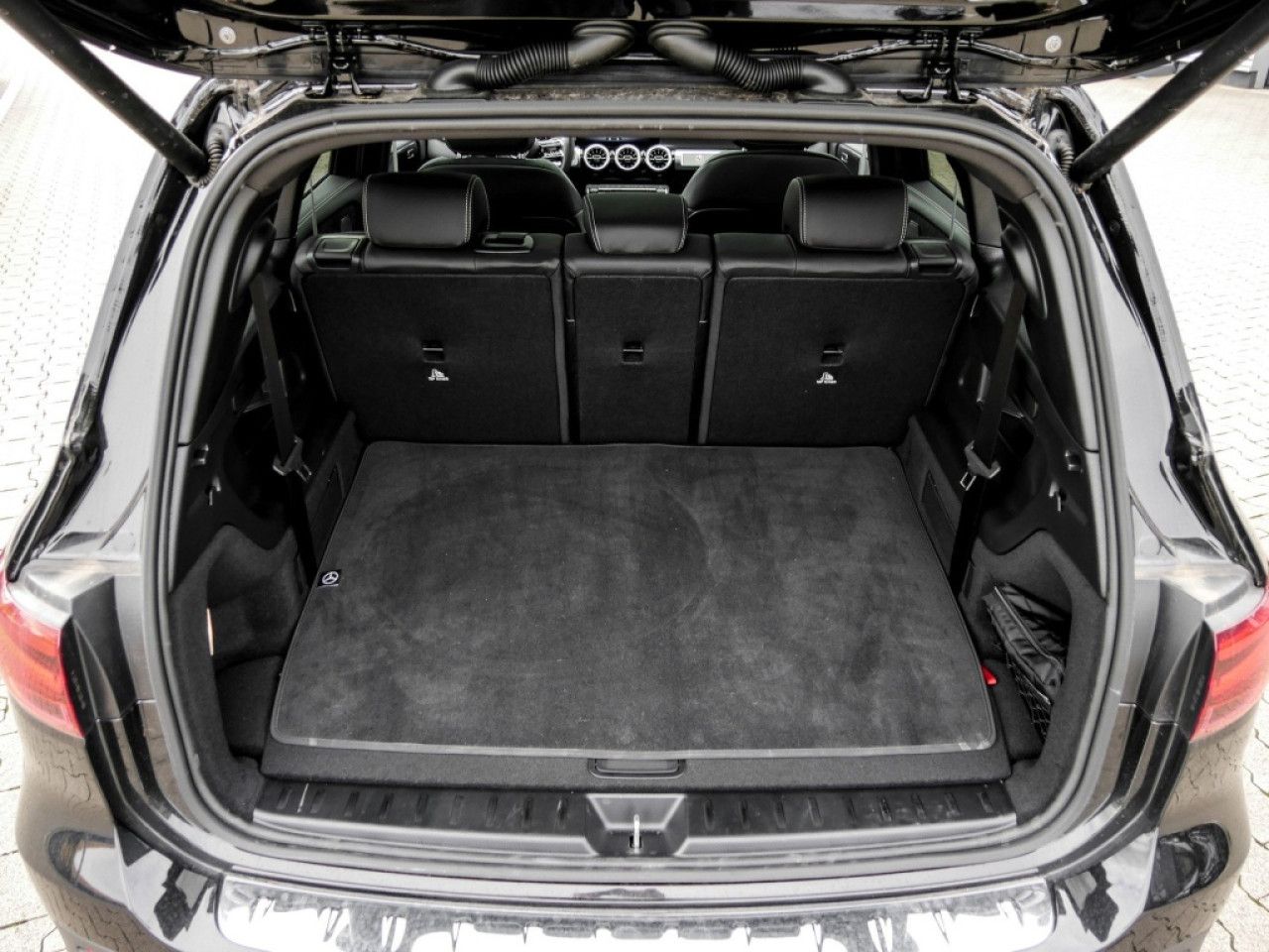 Mercedes-Benz GLB – Bild 14