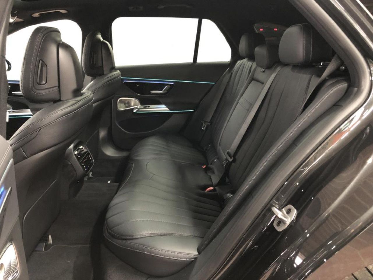 Mercedes-Benz E-Klasse – Bild 7