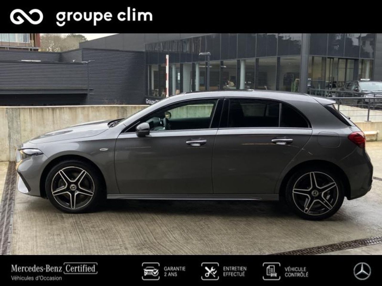 Photo du v&eacute;hicule 3 / 18