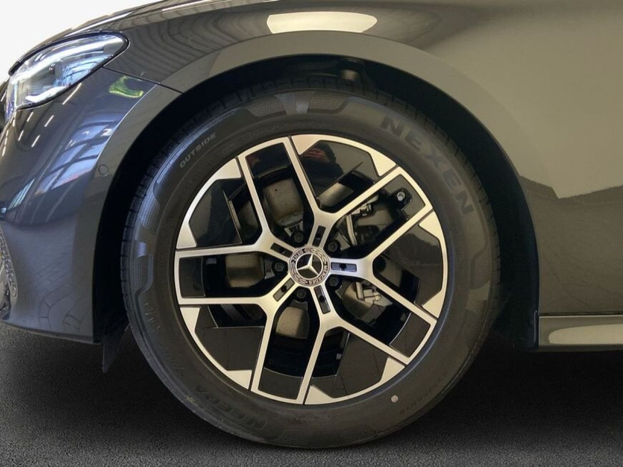 Mercedes-Benz E-Klasse – Bild 7