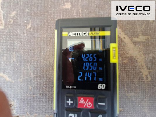 Vehicle image 12 / 16