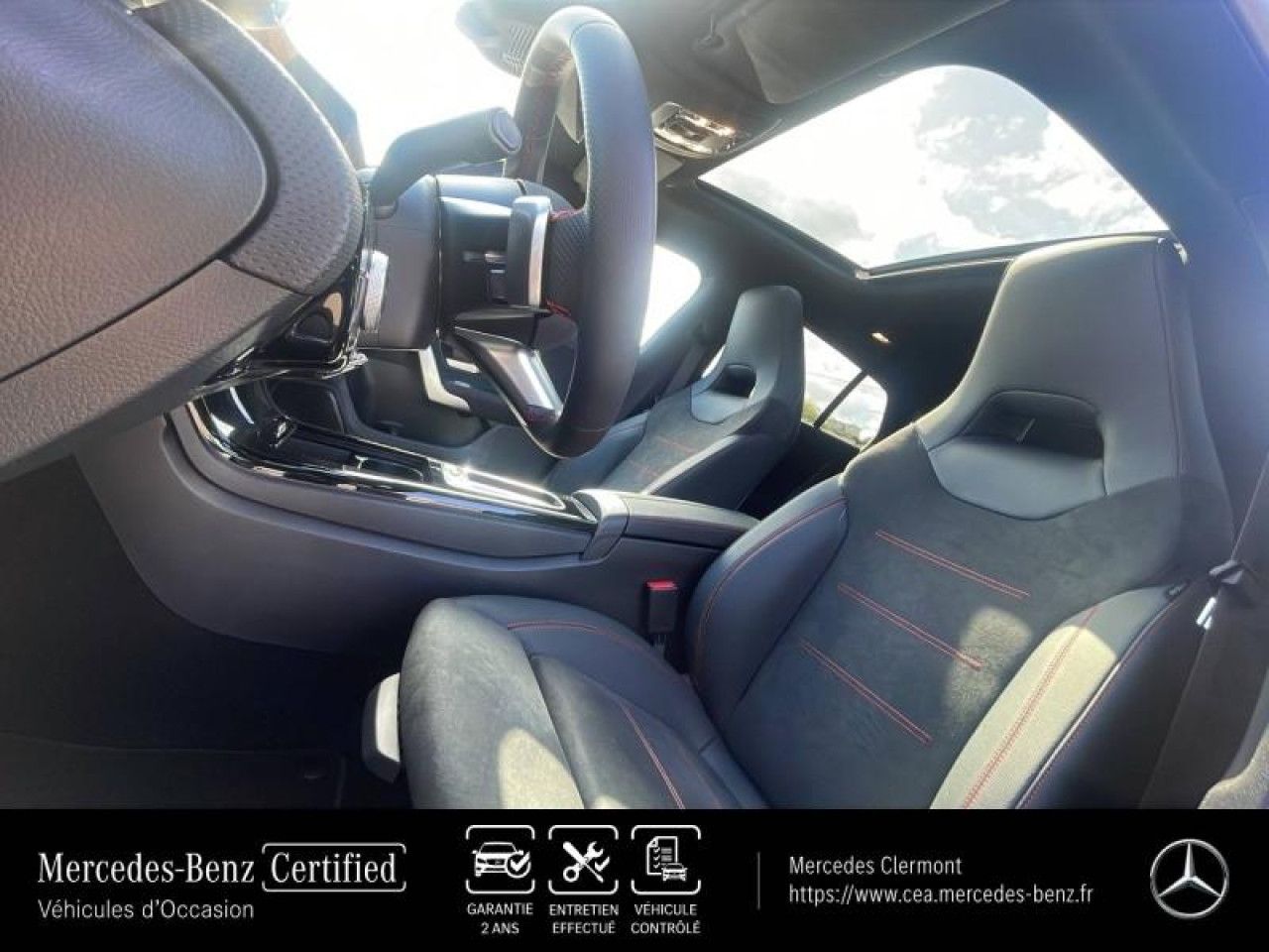 Photo du v&eacute;hicule 16 / 18