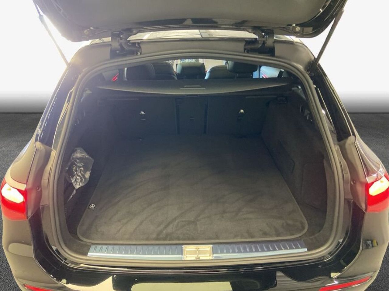 Mercedes-Benz E-Klasse – Bild 8