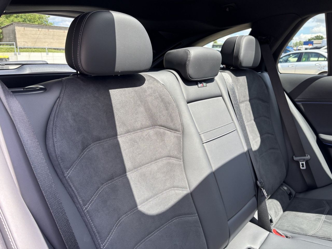 Mercedes-Benz E-Klasse – Bild 14