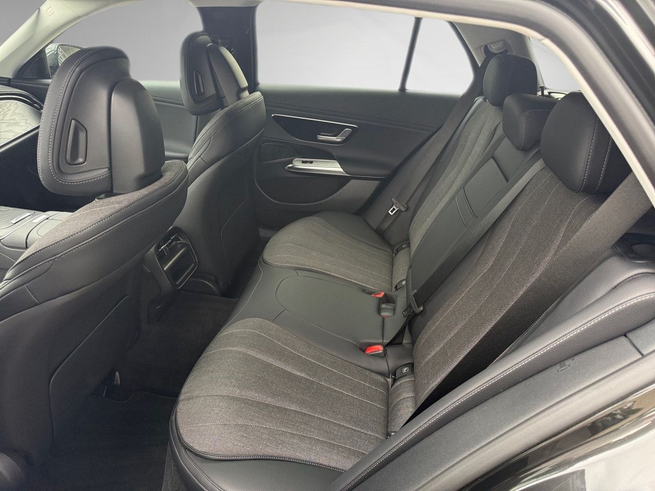 Mercedes-Benz E-Klasse – Bild 16