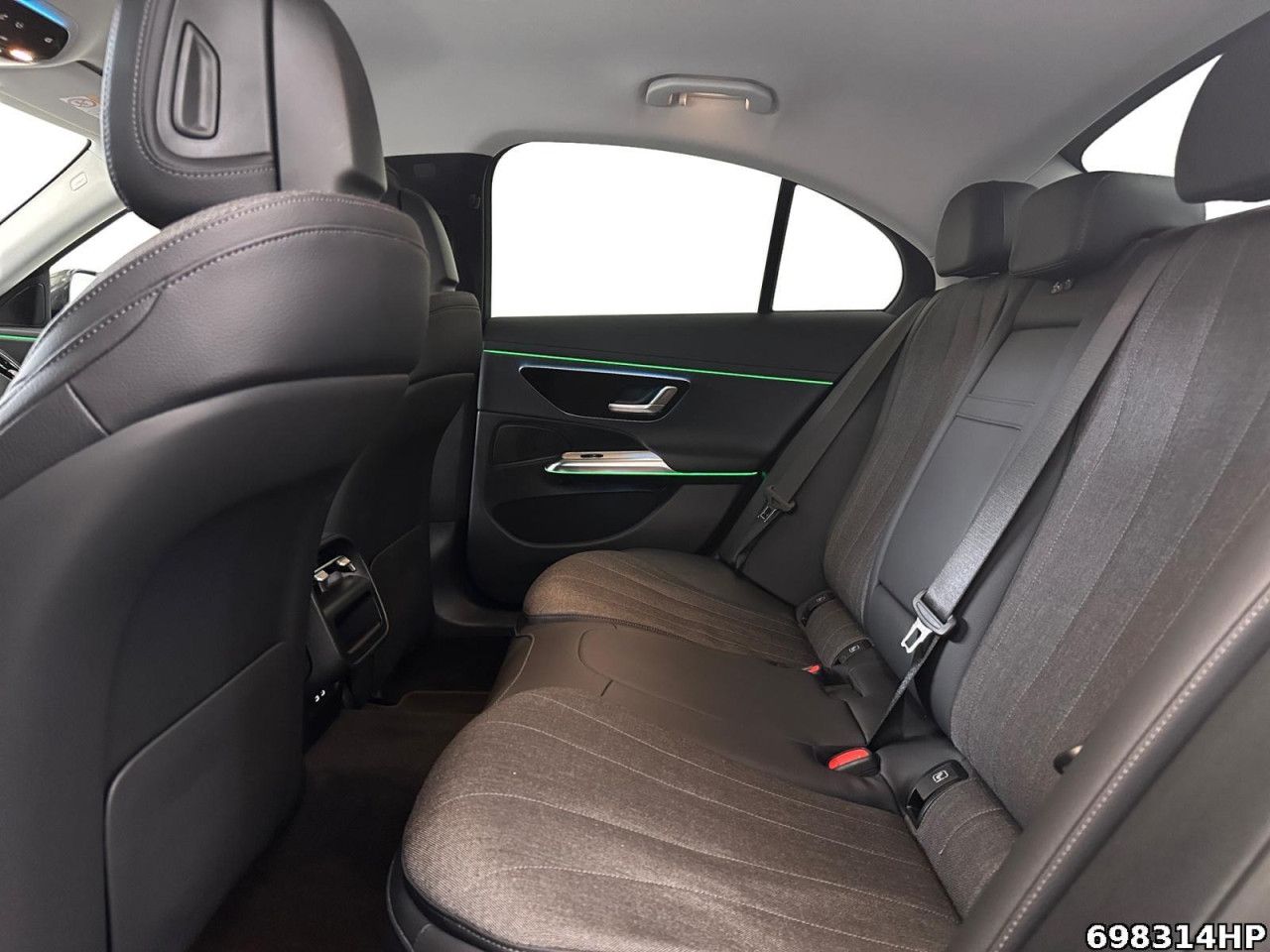 Mercedes-Benz E-Klasse – Bild 11