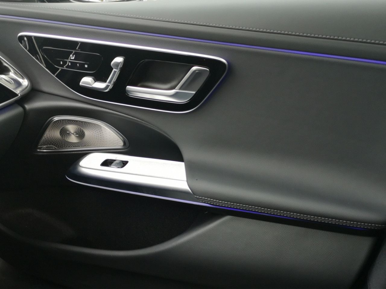 Mercedes-Benz E-Klasse – Bild 14