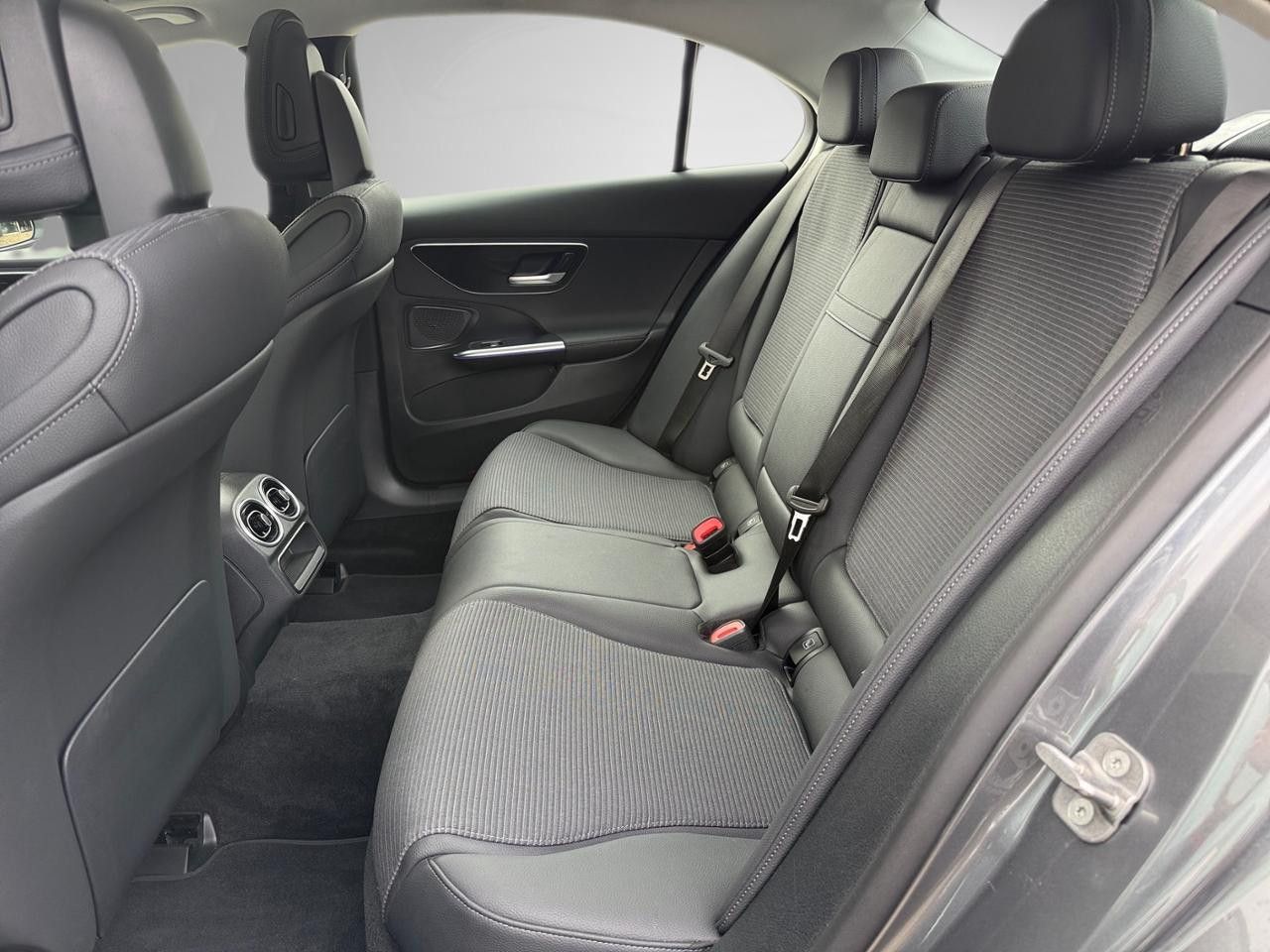 Mercedes-Benz C-Klasse – Bild 16