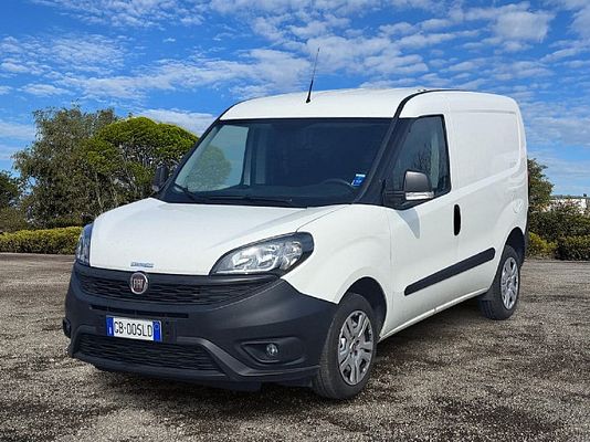 Vehicle image 1 / 13