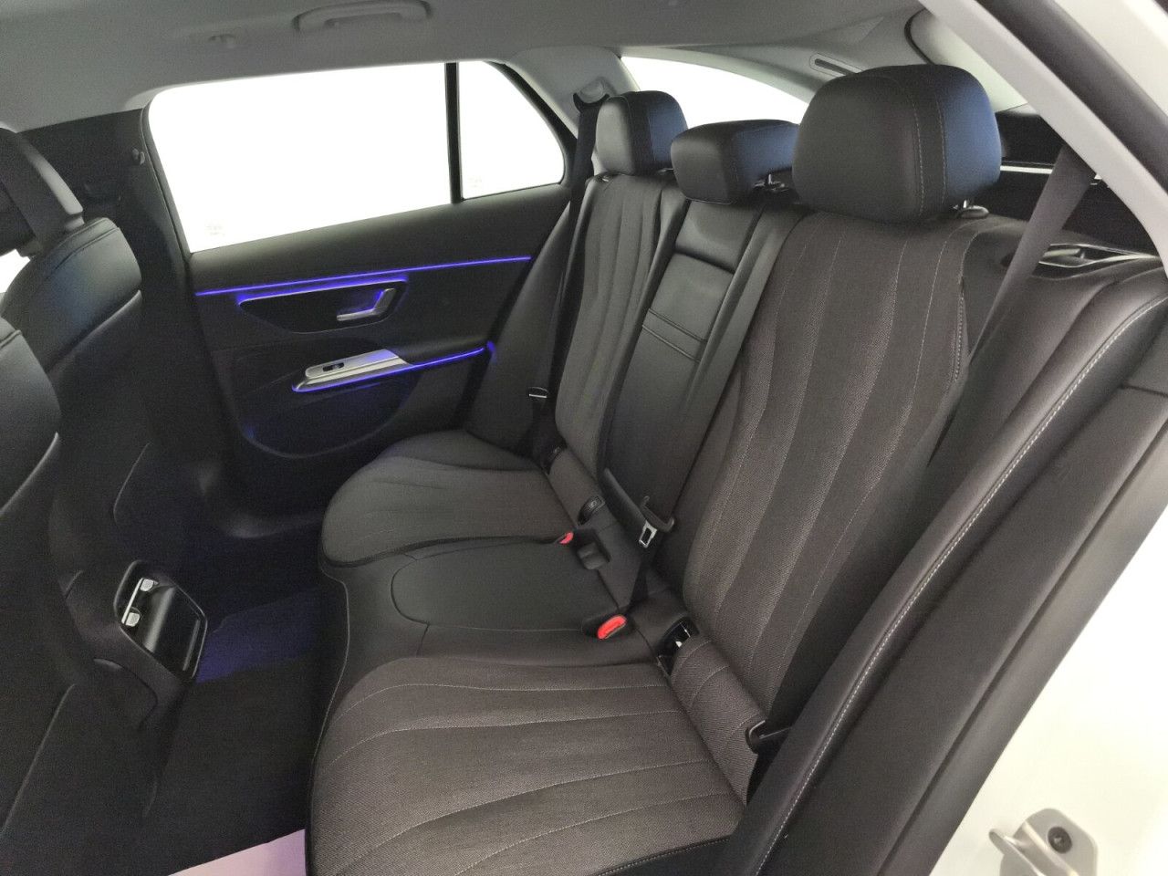 Mercedes-Benz E-Klasse – Bild 12
