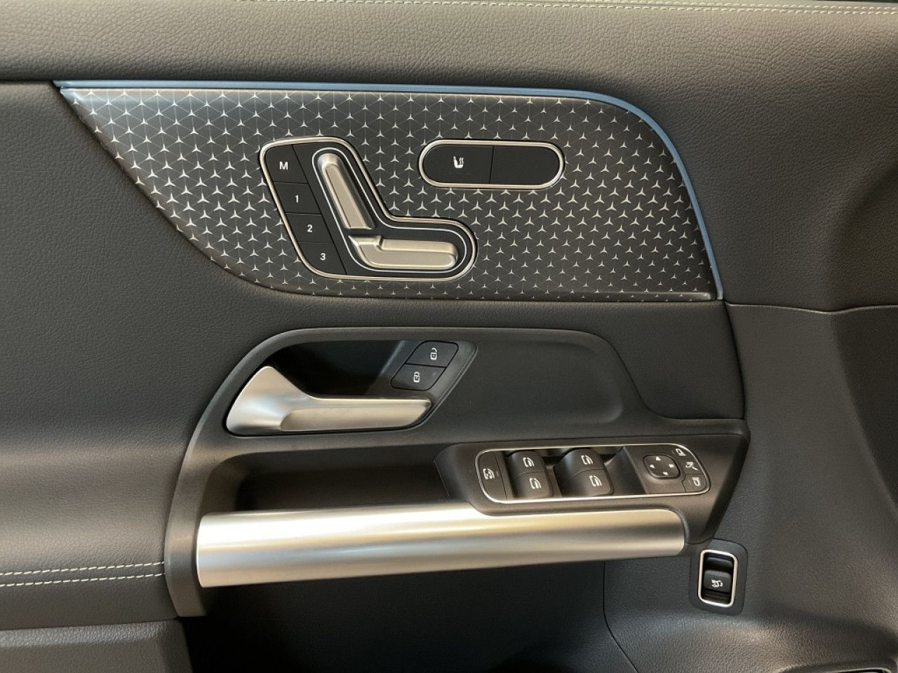 Fahrzeugbild 14 / 15