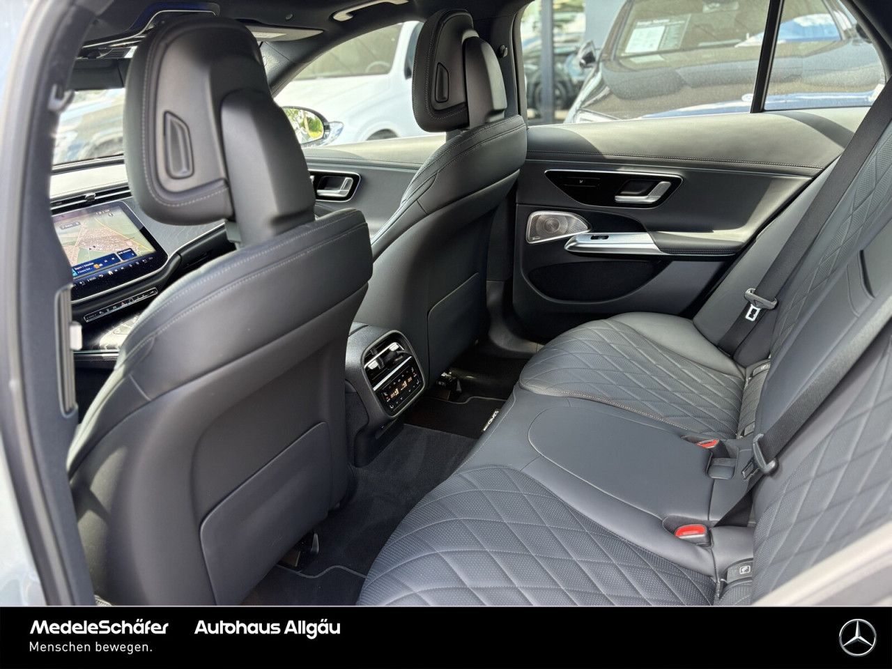 Mercedes-Benz E-Klasse – Bild 13