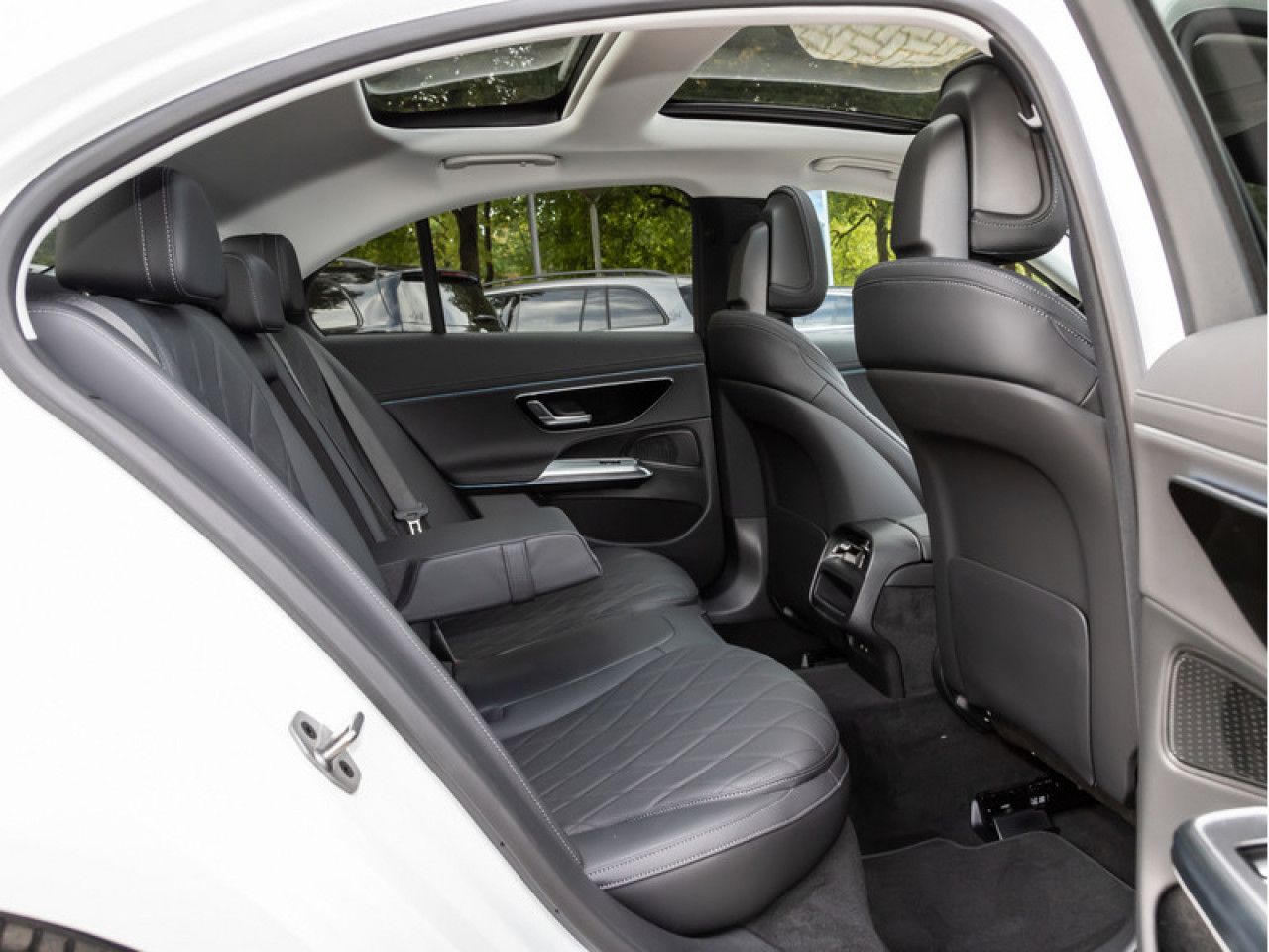 Mercedes-Benz E-Klasse – Bild 8