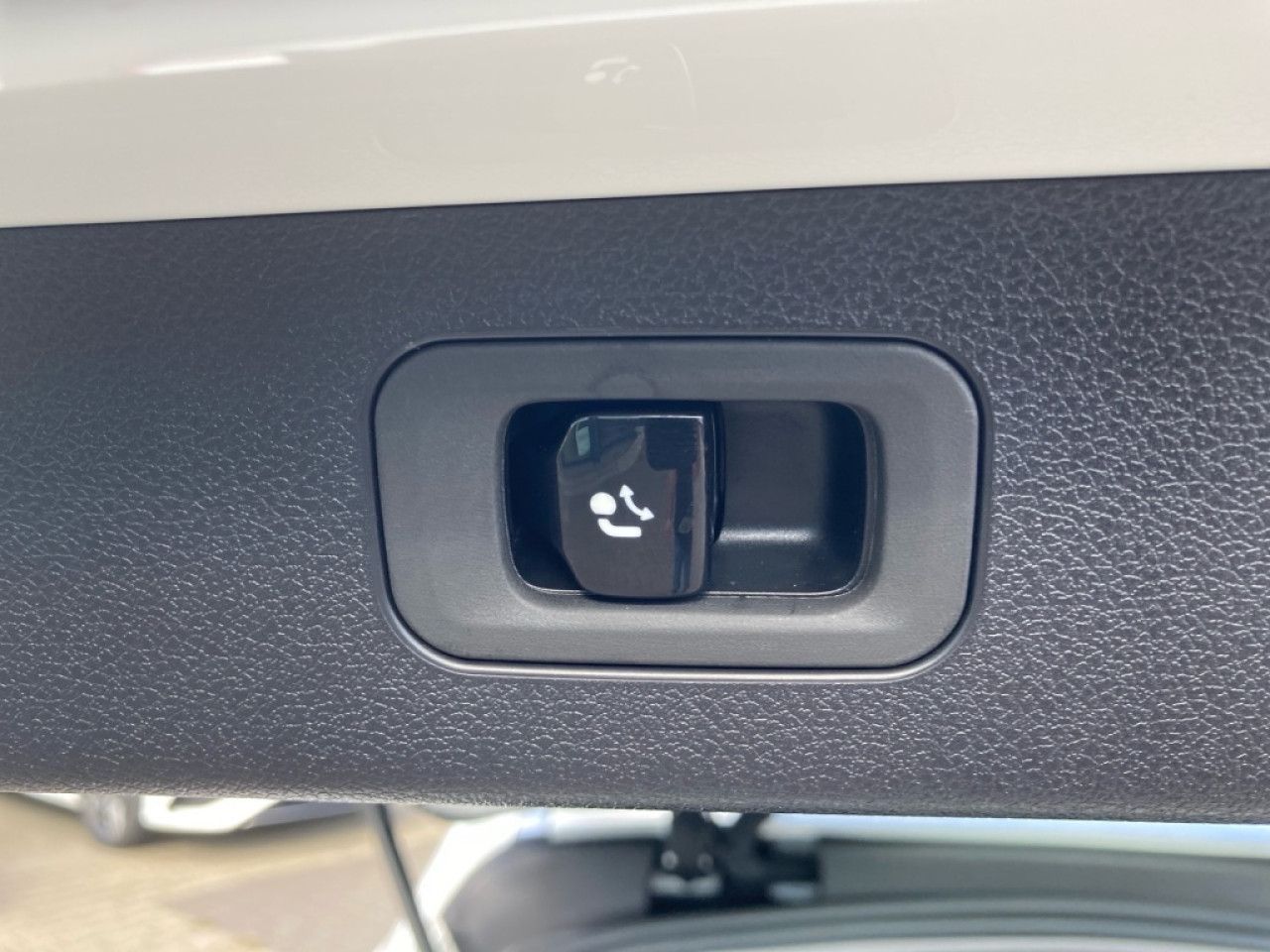 Mercedes-Benz E-Klasse – Bild 7
