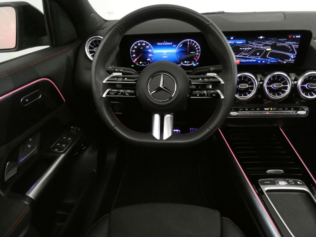 Photo du v&eacute;hicule 13 / 18