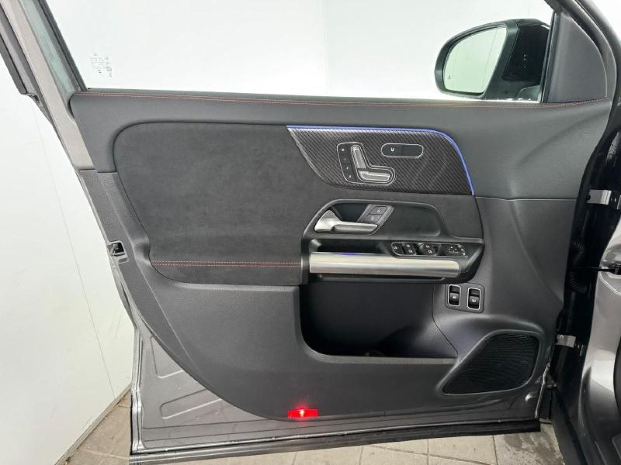 Photo du v&eacute;hicule 13 / 18