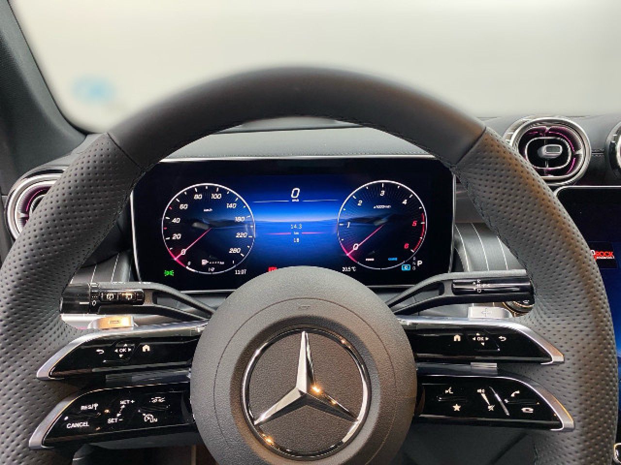 Mercedes-Benz GLC – Bild 8
