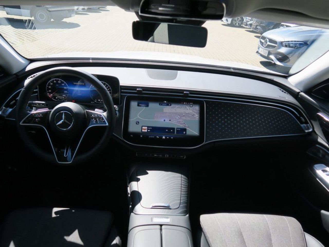 Mercedes-Benz E-Klasse – Bild 7