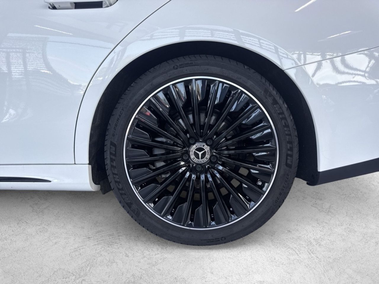 Mercedes-Benz E-Klasse – Bild 4