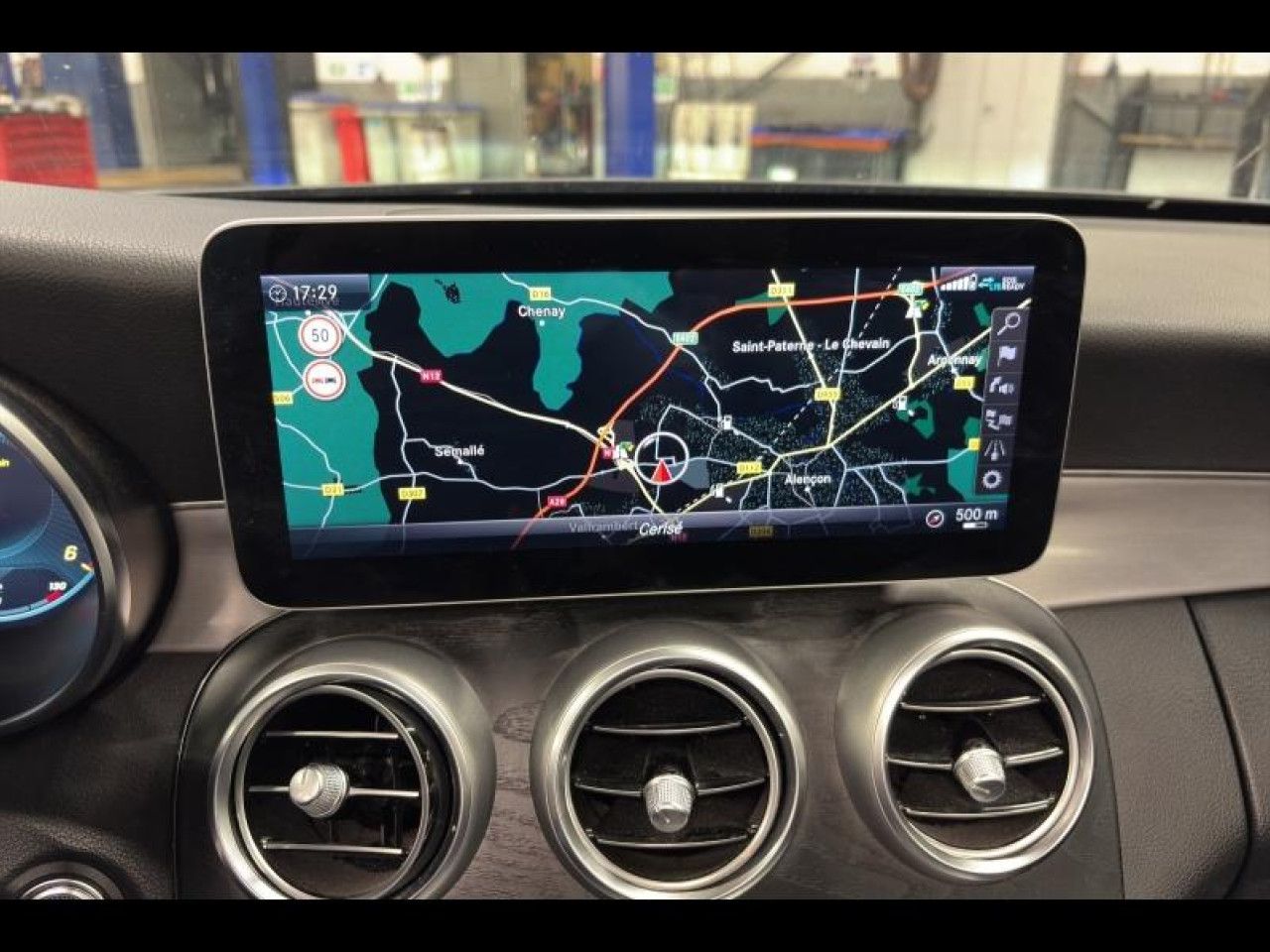 Photo du v&eacute;hicule 16 / 18