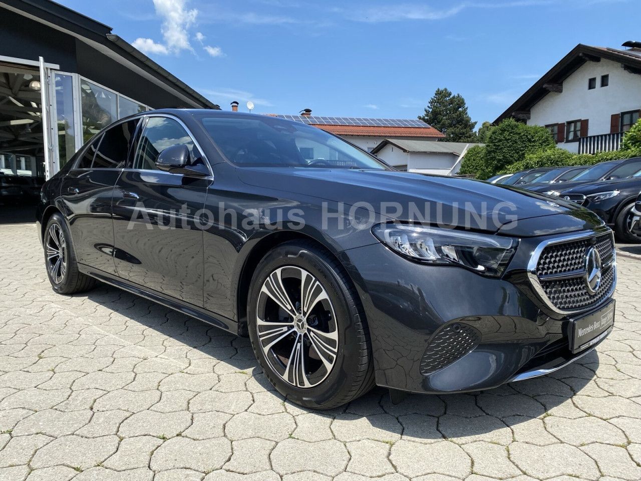 Mercedes-Benz E-Klasse – Bild 2