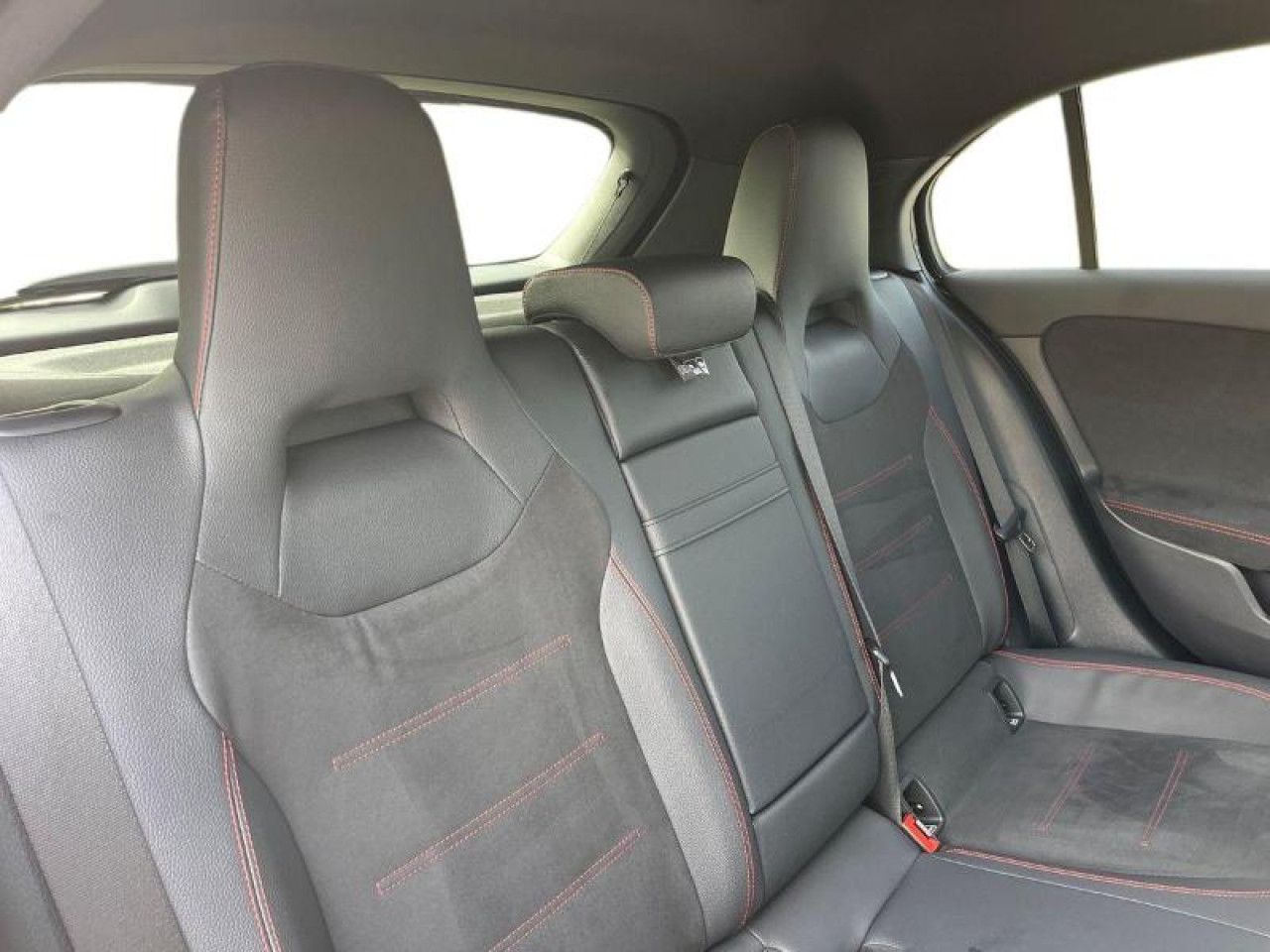 Imagem do ve&iacute;culo 15 / 20