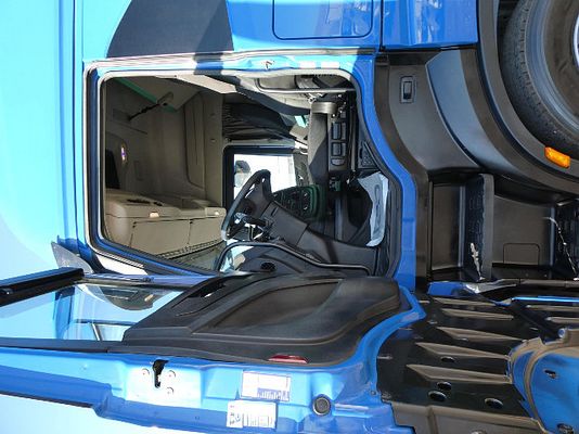 Vehicle image 15 / 15