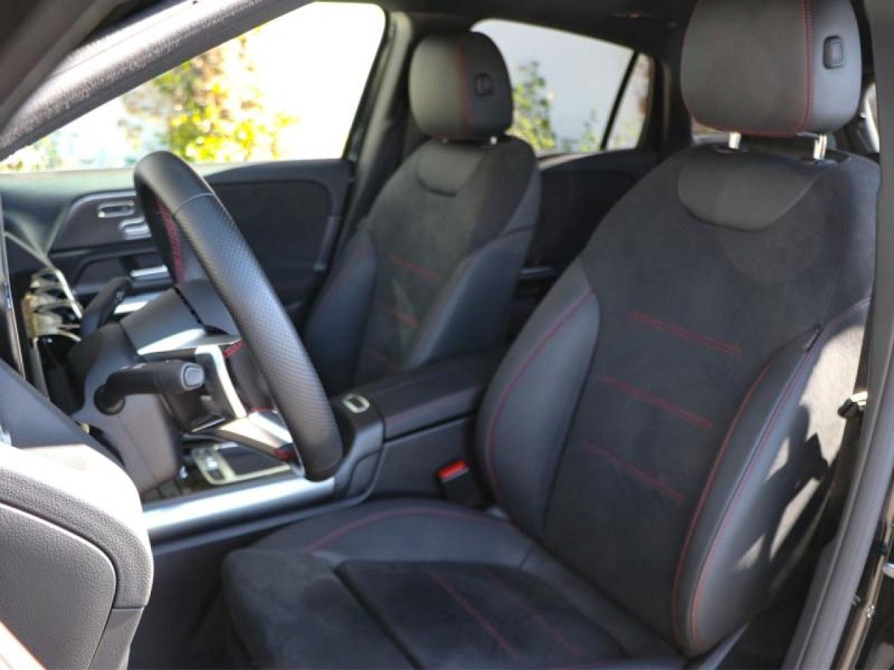 Photo du v&eacute;hicule 13 / 18