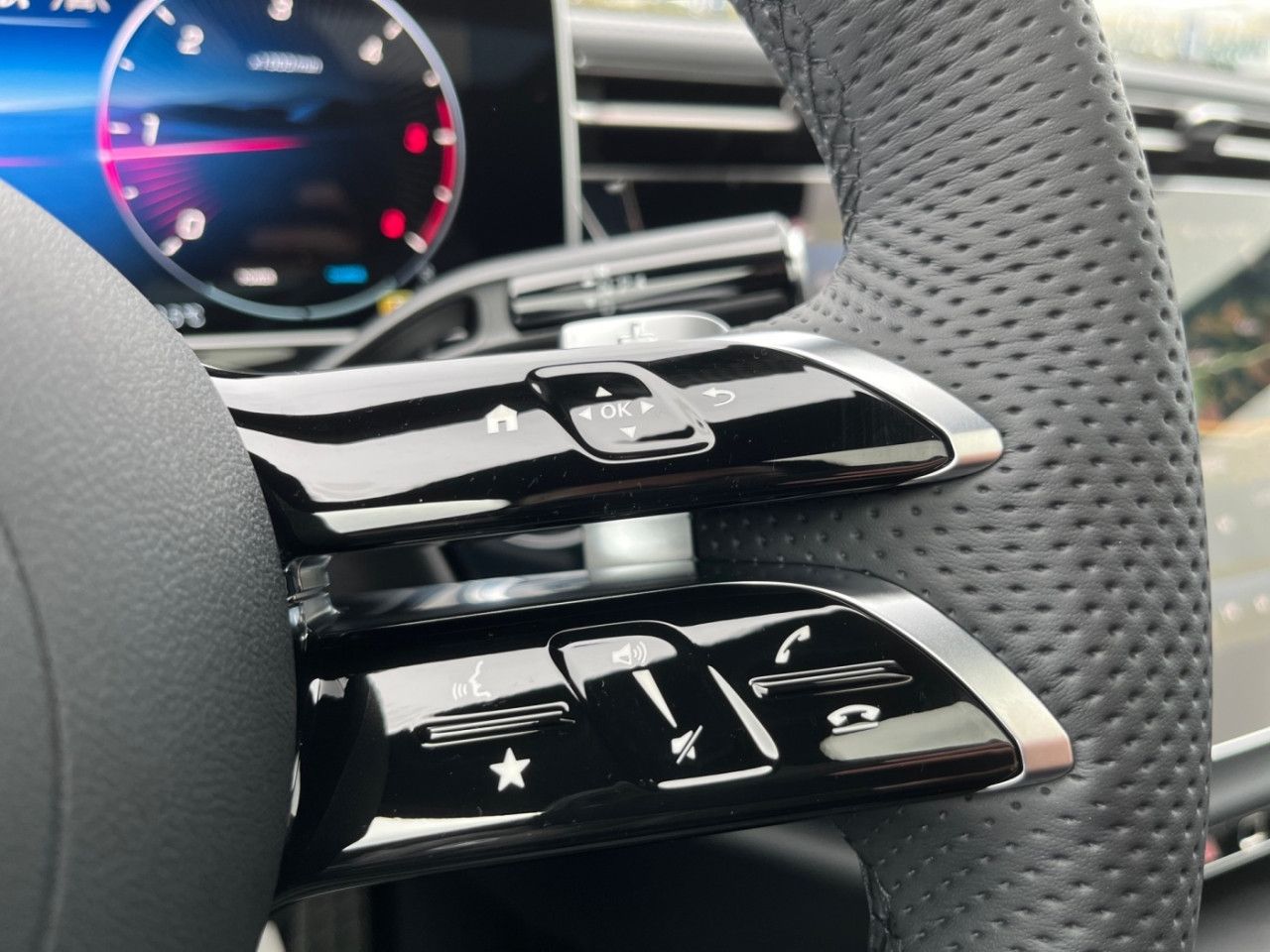 Mercedes-Benz E-Klasse – Bild 23