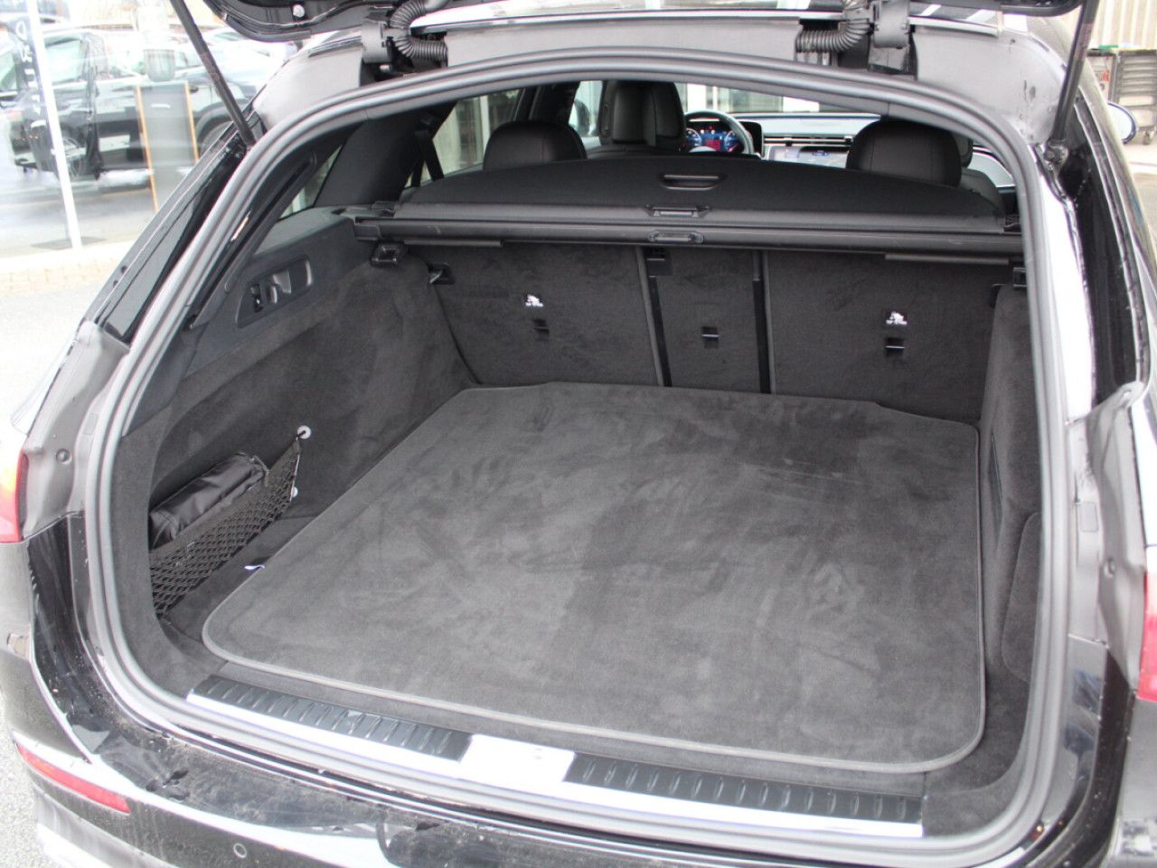 Mercedes-Benz E-Klasse – Bild 4