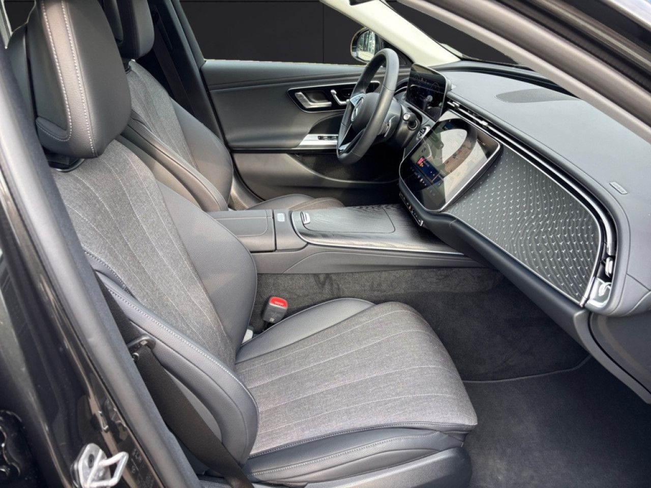 Mercedes-Benz E-Klasse – Bild 6