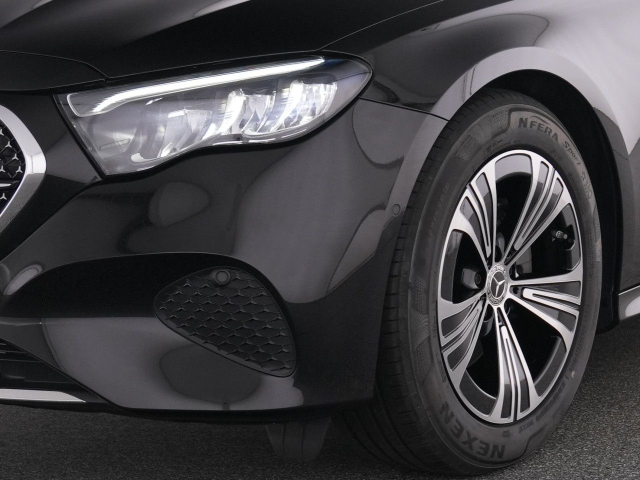 Mercedes-Benz E-Klasse – Bild 8