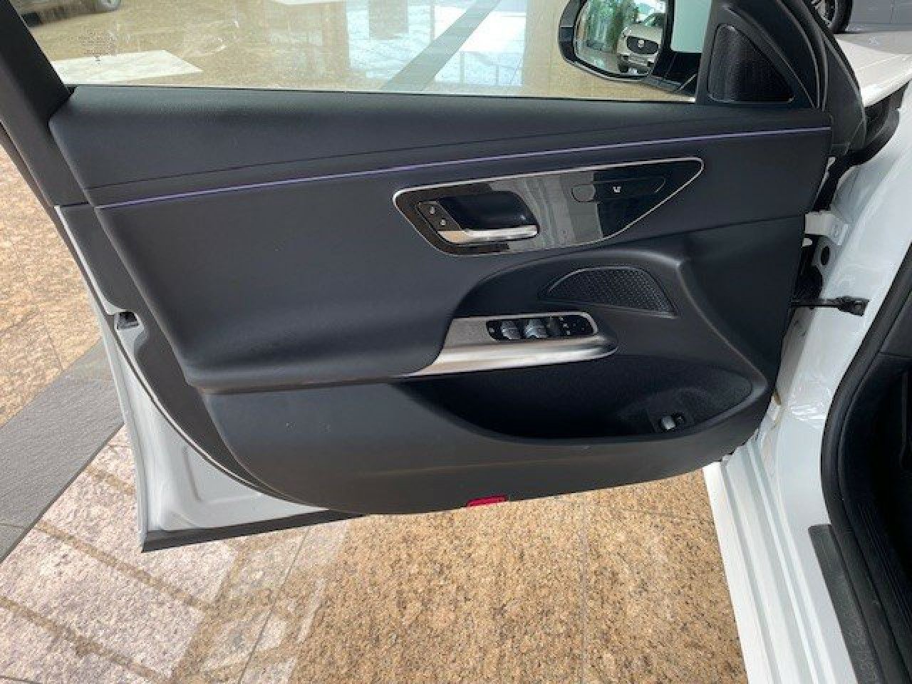 Mercedes-Benz E-Klasse – Bild 14
