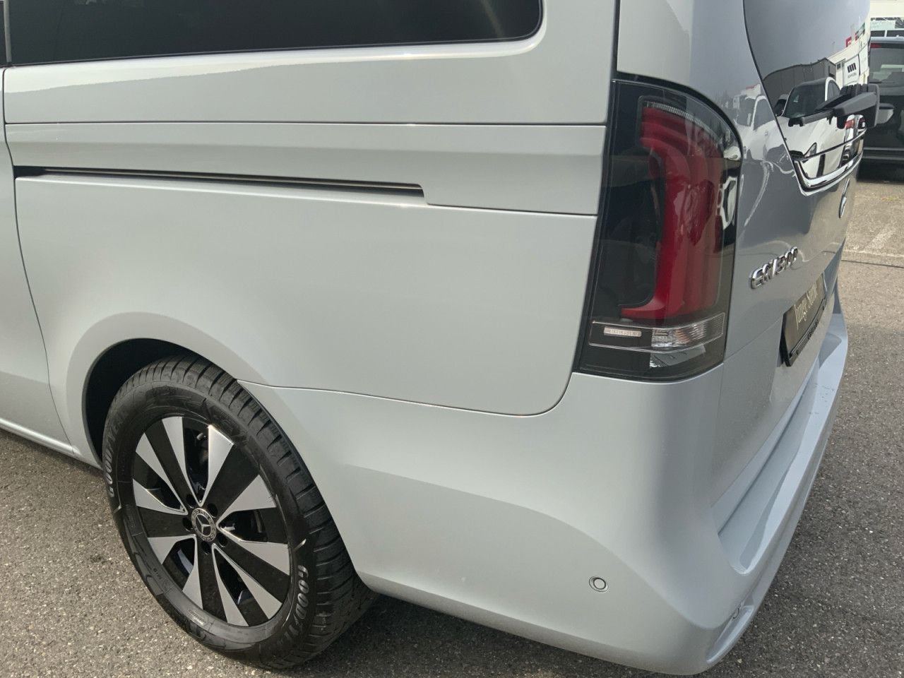 Mercedes-Benz EQV – Bild 7
