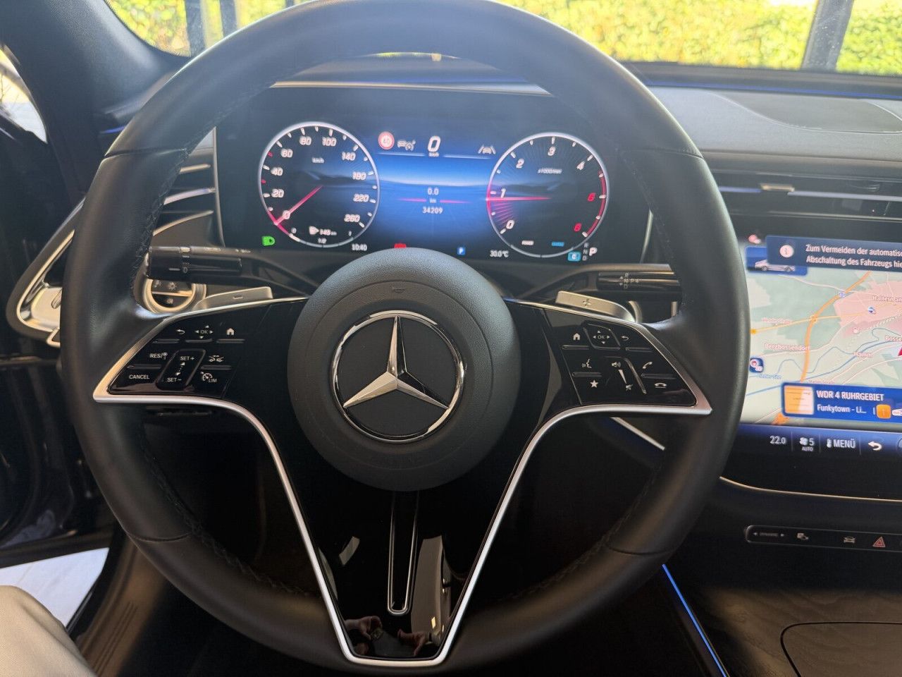Mercedes-Benz E-Klasse – Bild 13