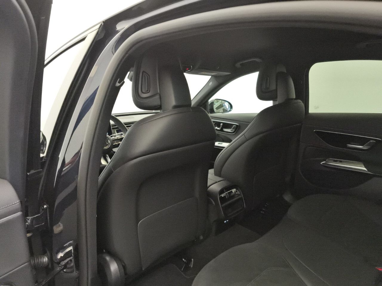 Mercedes-Benz E-Klasse – Bild 19