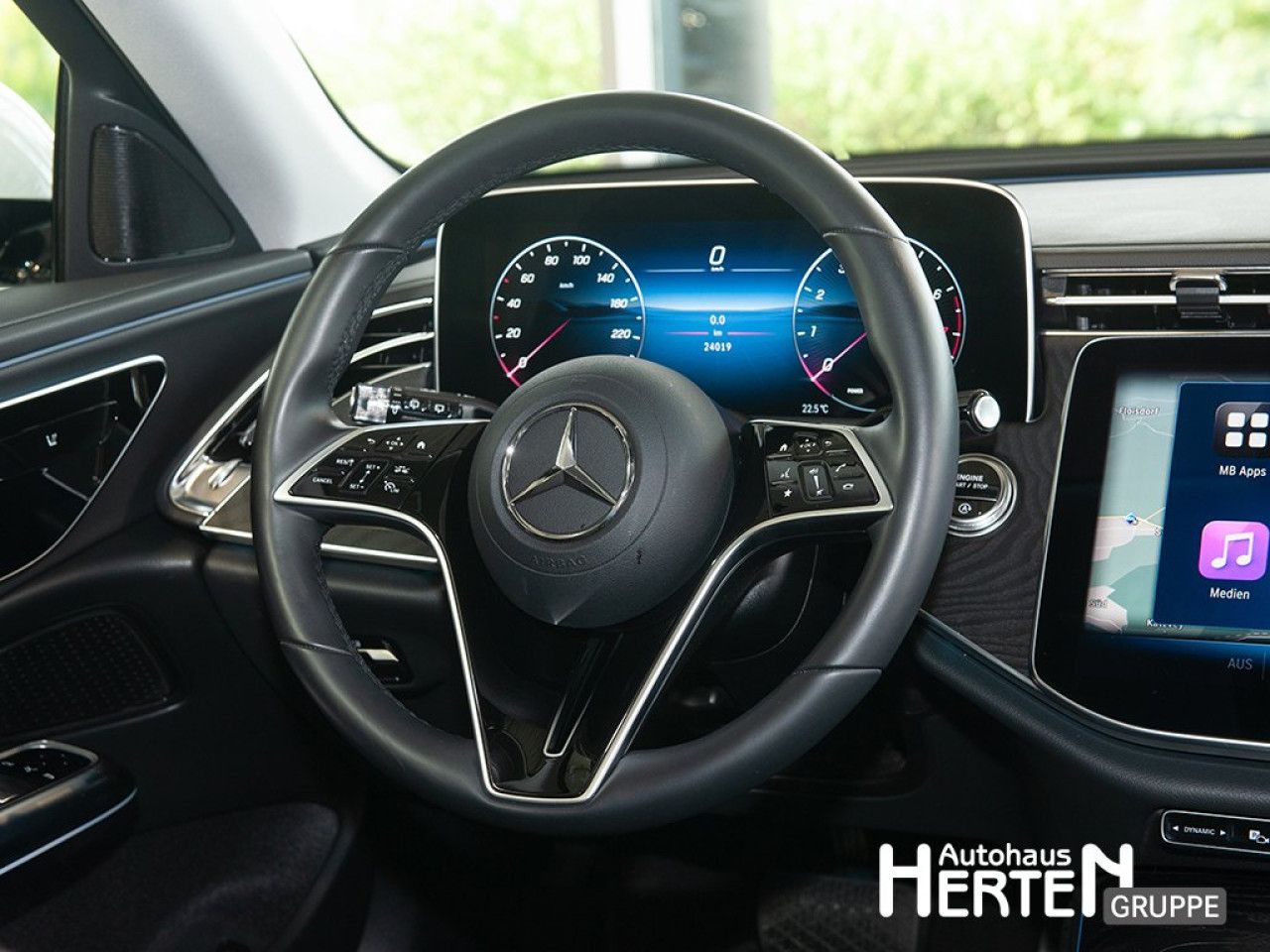 Mercedes-Benz E-Klasse – Bild 9