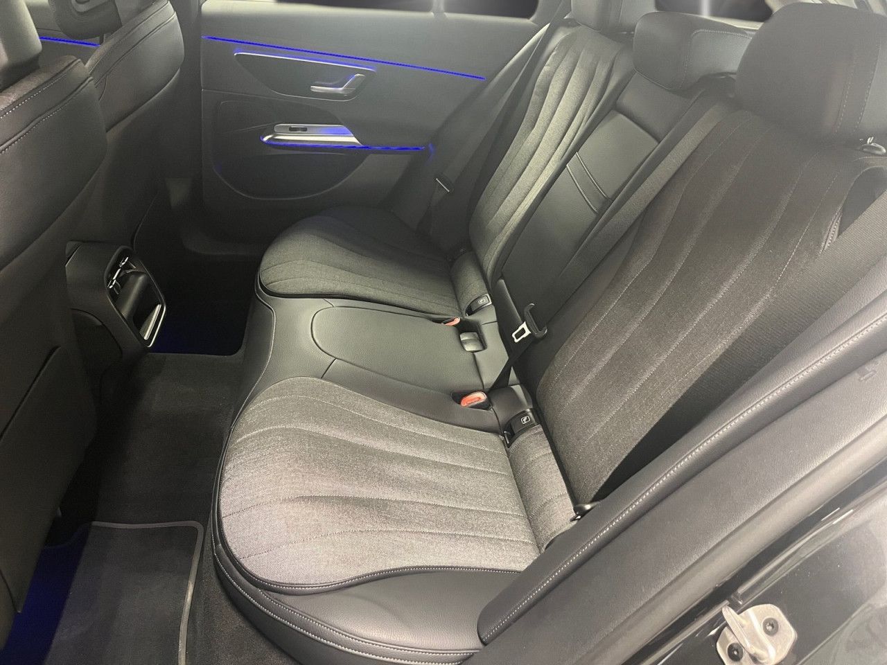 Mercedes-Benz E-Klasse – Bild 14