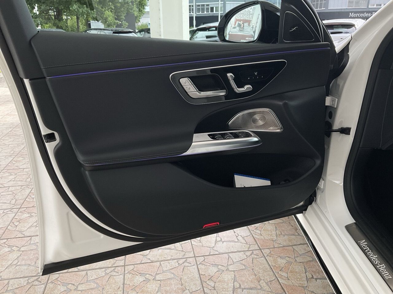 Mercedes-Benz E-Klasse – Bild 24