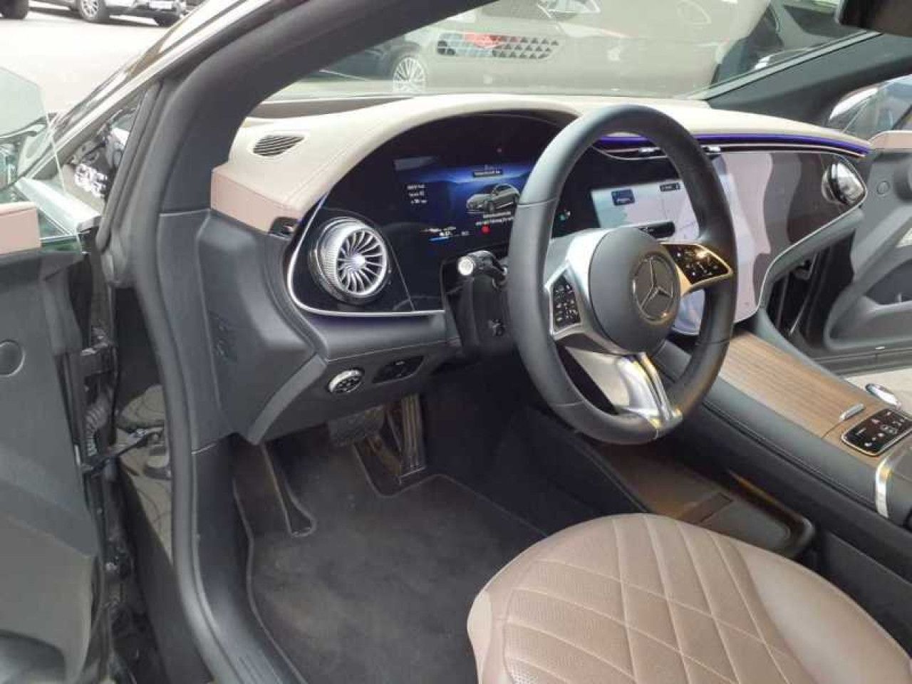 Mercedes-Benz EQE – Bild 7
