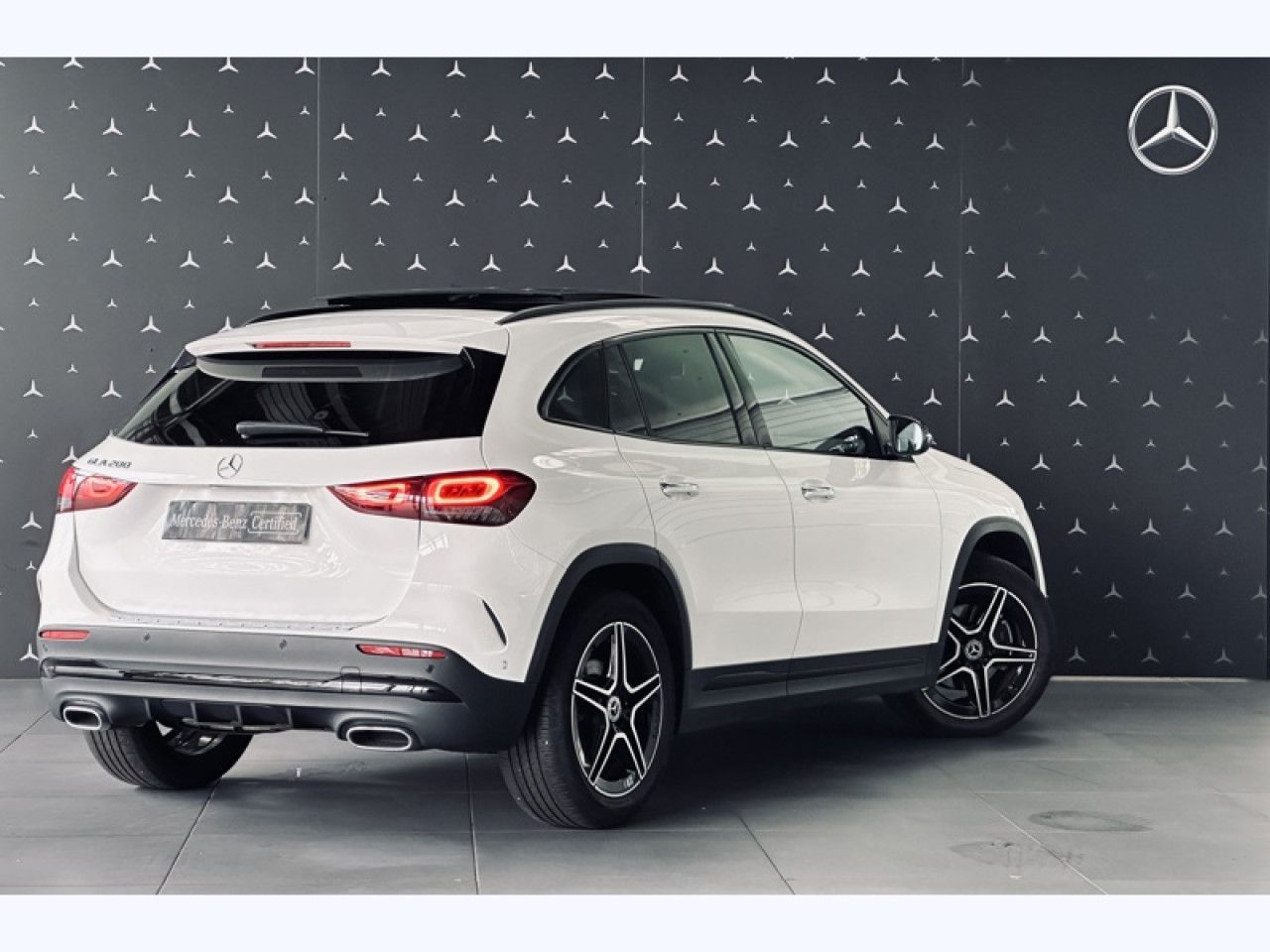 Photo du v&eacute;hicule 4 / 18