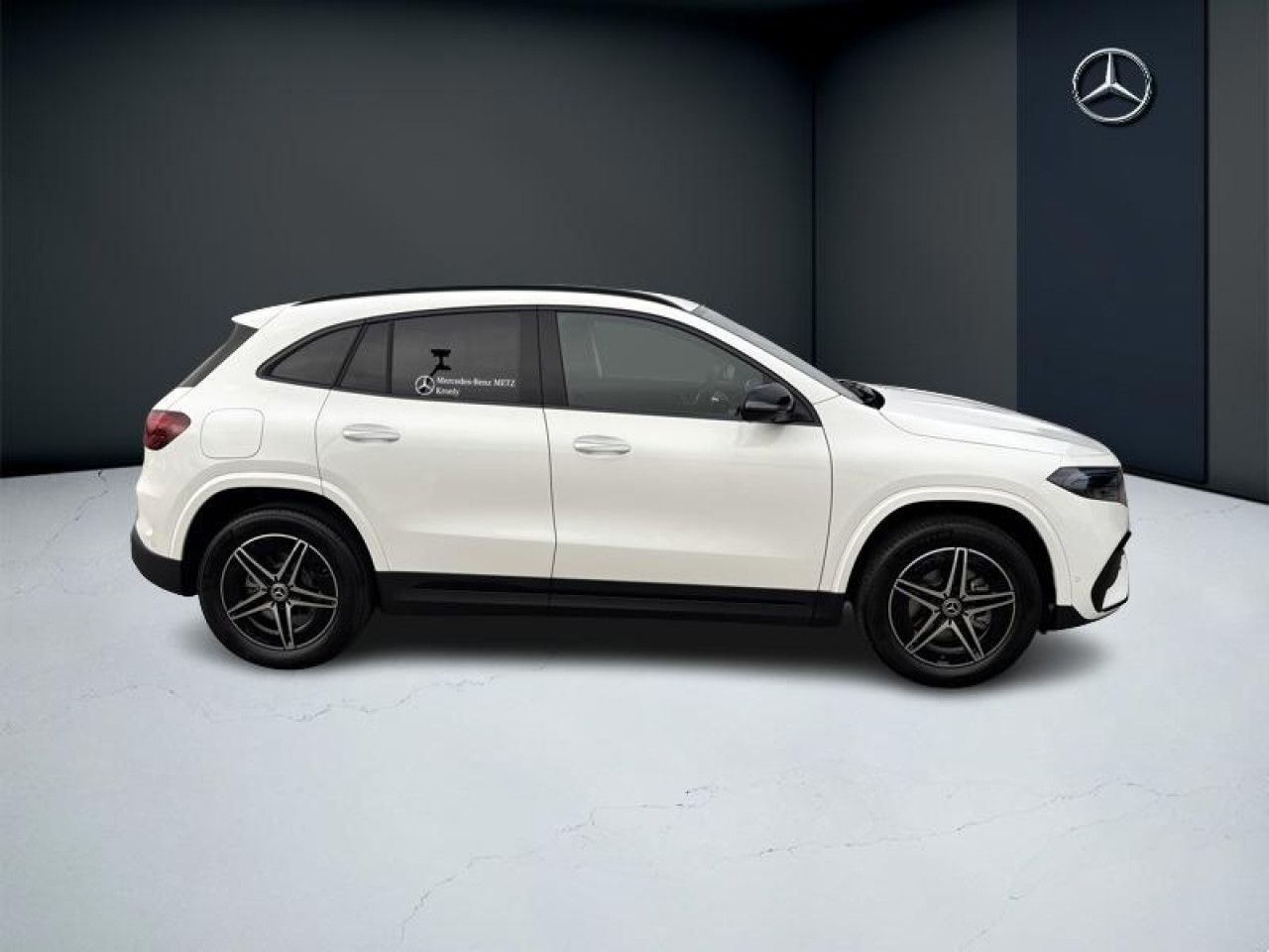 Photo du v&eacute;hicule 3 / 15