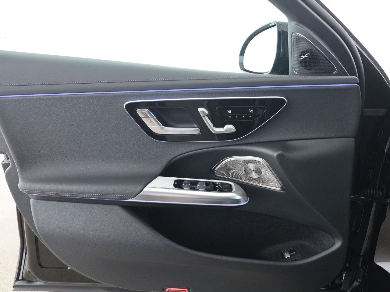 Mercedes-Benz E-Klasse – Bild 12