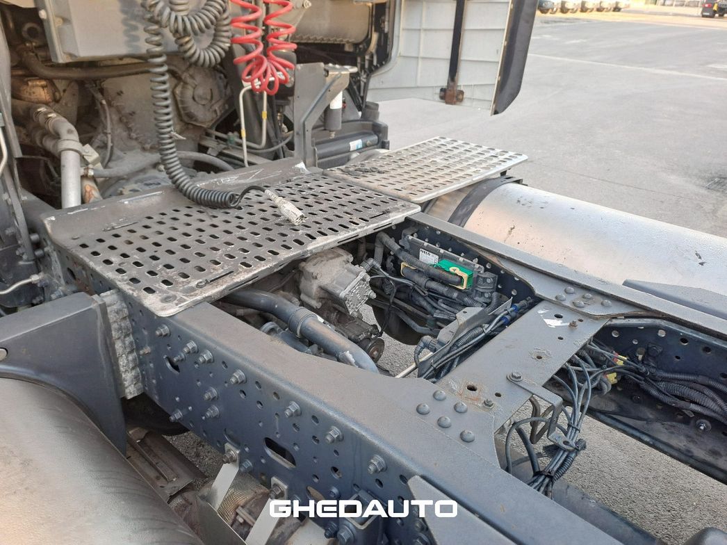 IVECO | TRATTORE STRADALE IVECO S - WAY 460 LNG METANO