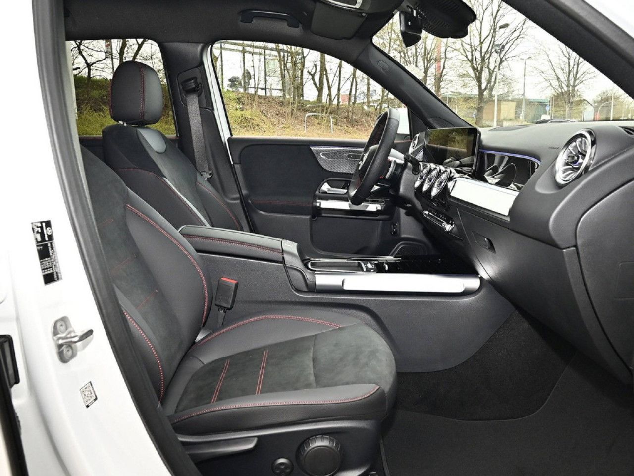 Mercedes-Benz GLB – Bild 2